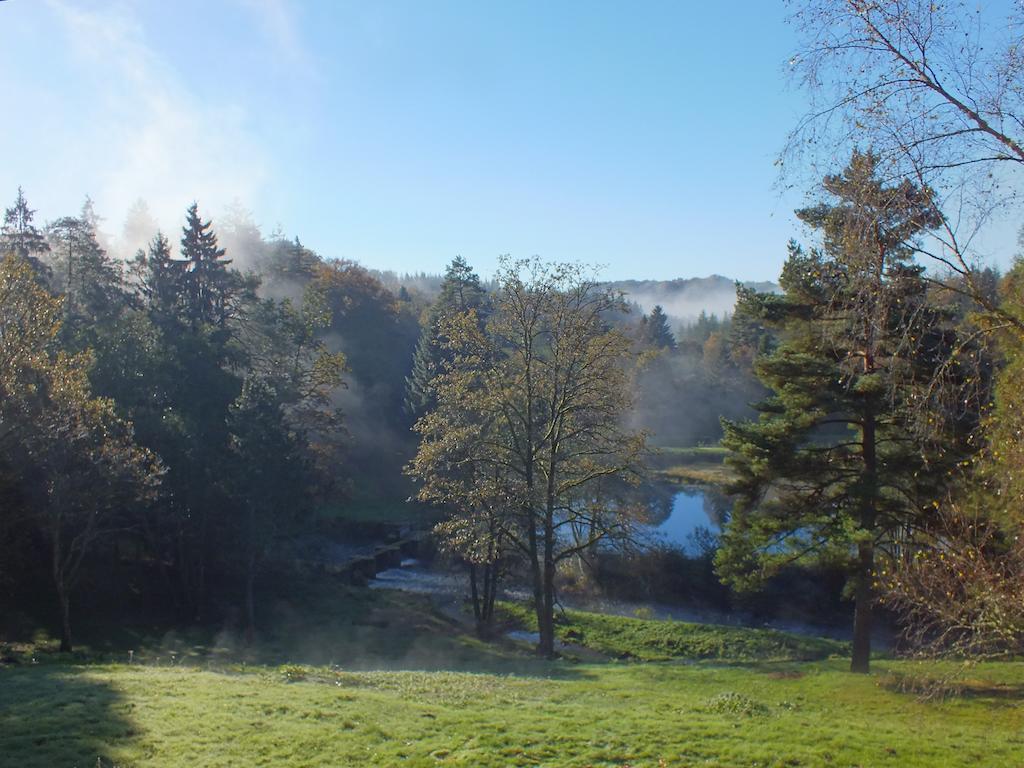 Les Grillons Du Morvan Hotel Montsauche-les-Settons Luaran gambar